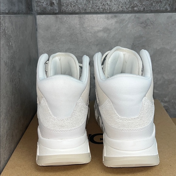 UGG CAPTRAIL HIGH - Picture 3 of 6